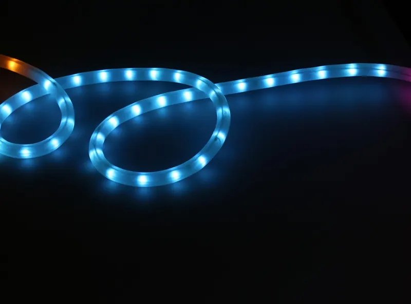Leuchtender blauer LED-Streifen